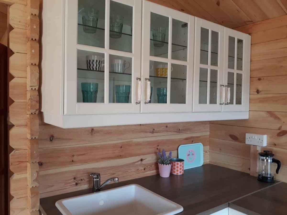 Cyprus Glamping Park Hotel Agios Theodoros Ngoại thất bức ảnh